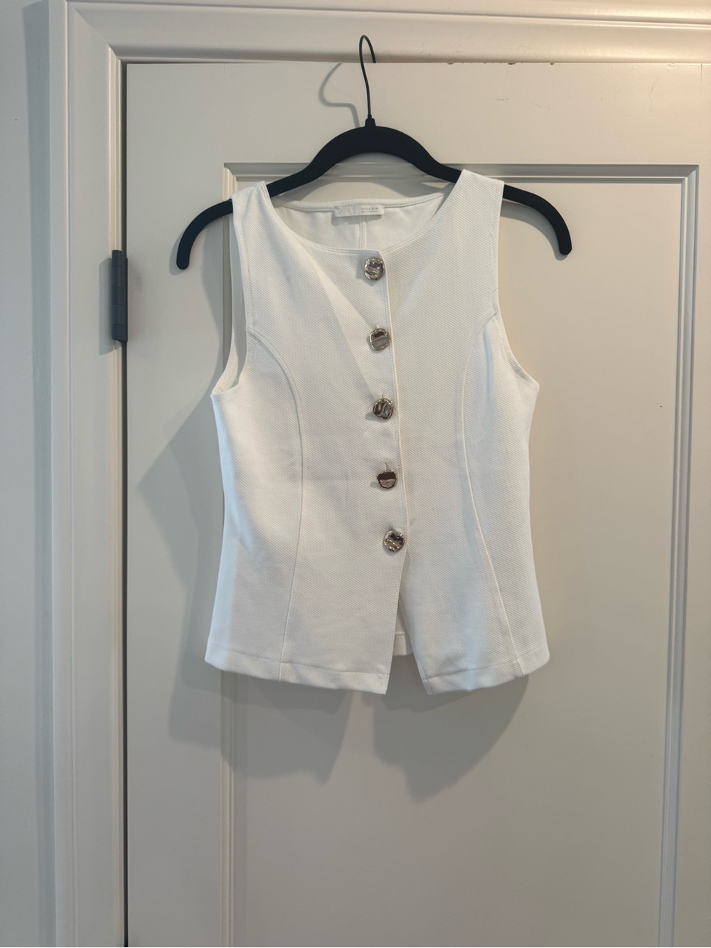 Zara White Sleeveless Button-Front Camisole Top